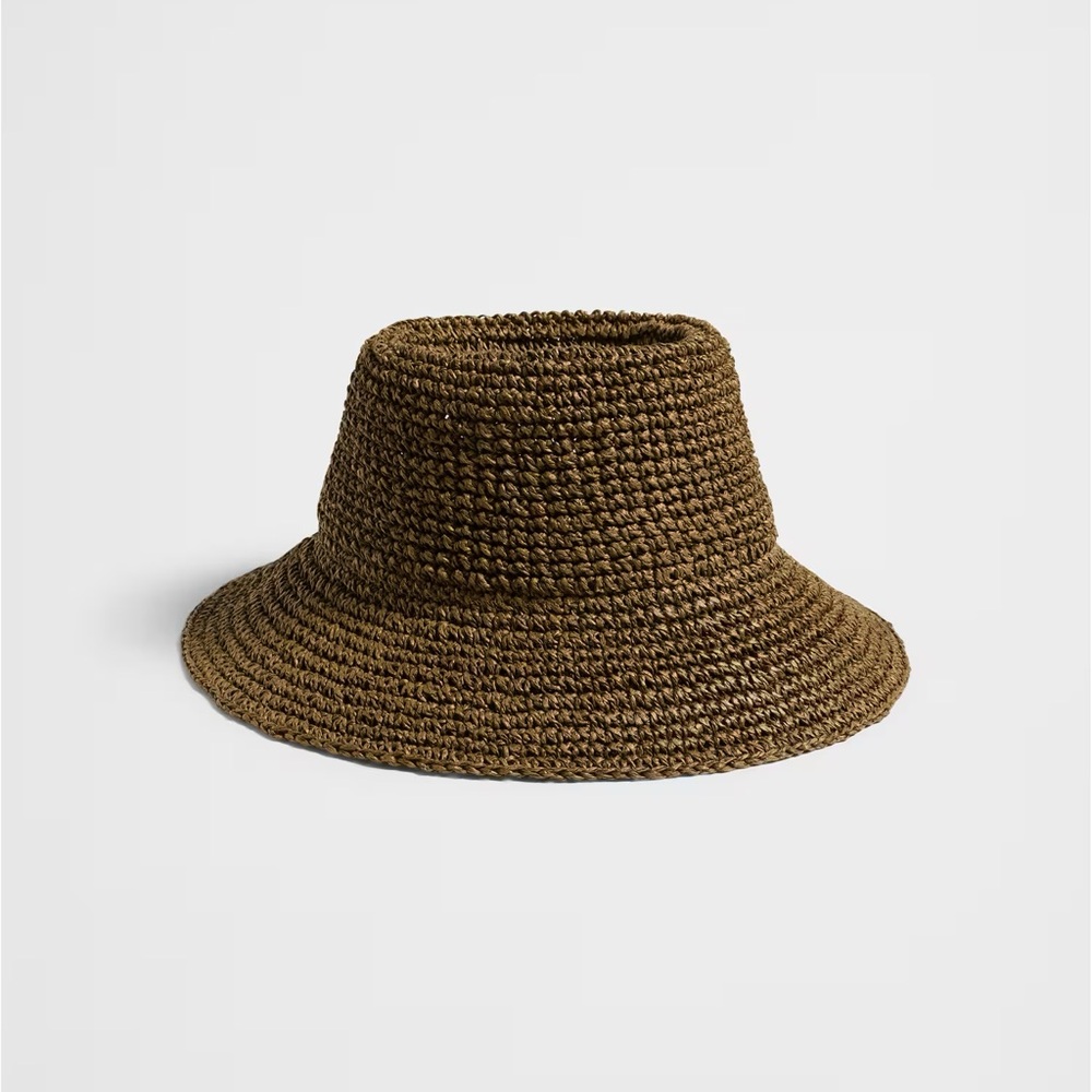 NWT Banana Republic Straw Bucket Hat in color Olive